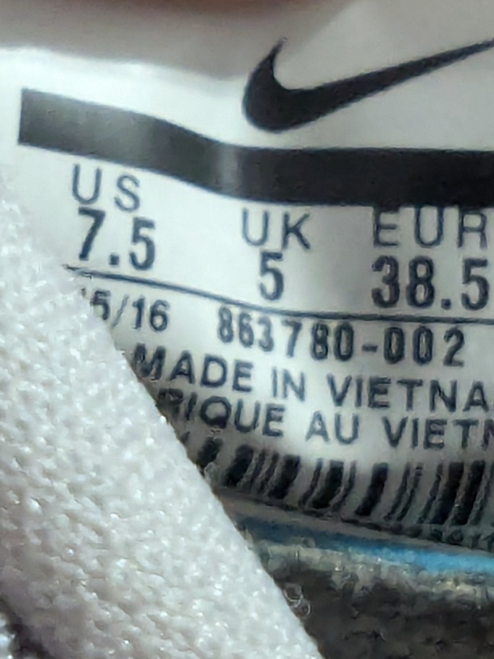 Nike Gray Flyknit Running Shoes - Picture 5 of 5